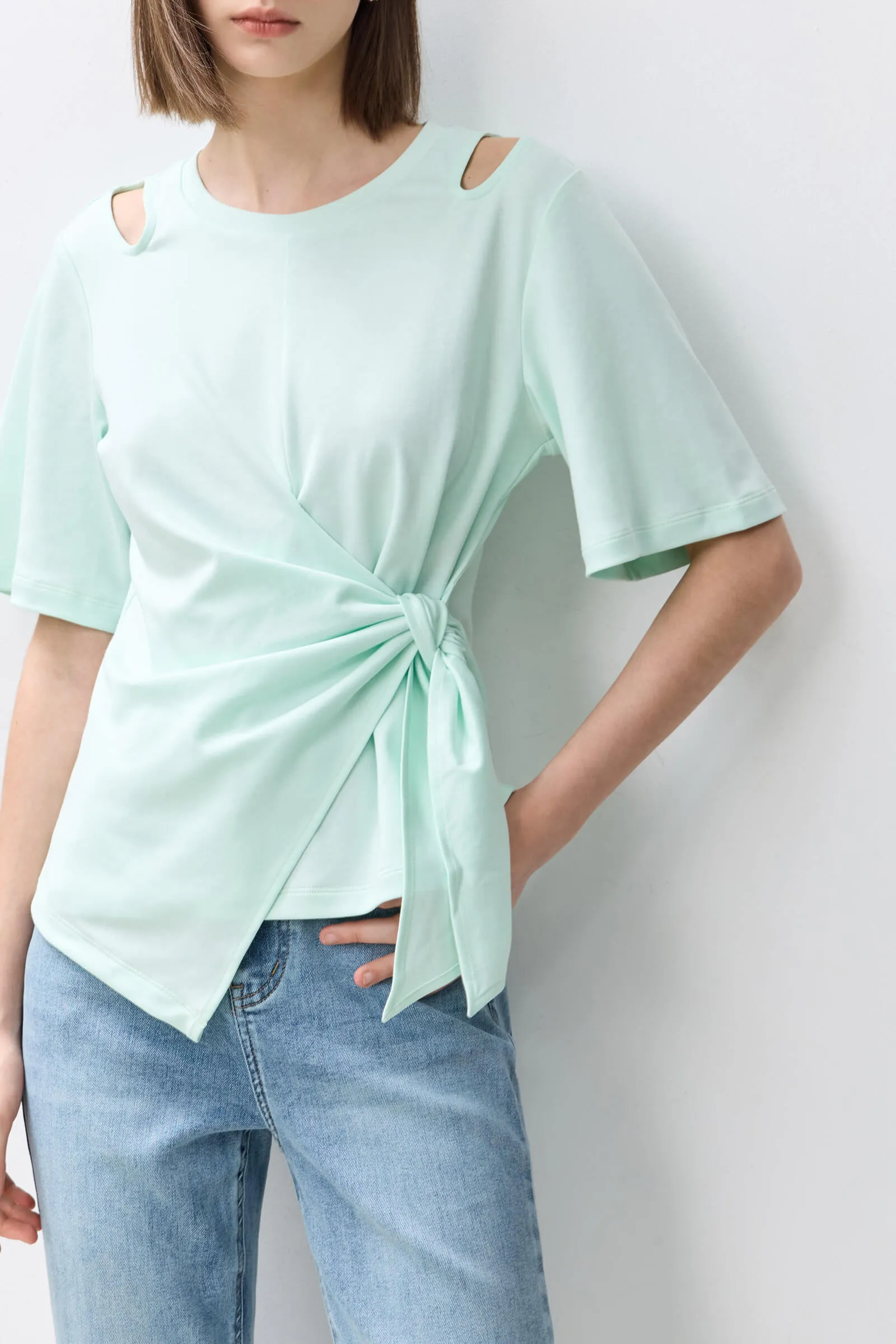 LILY Off-Shoulder T-Shirt